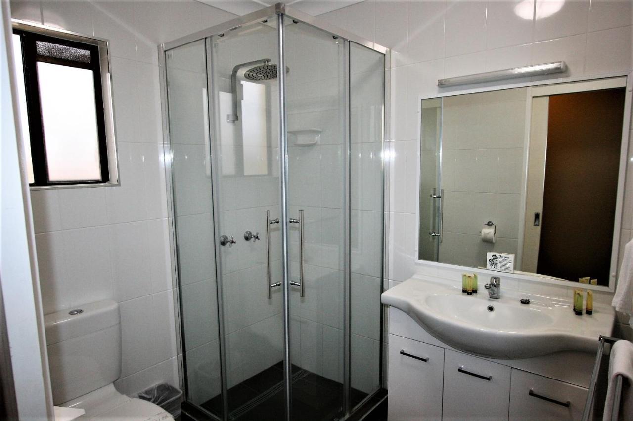 Sarina Motor Inn Екстер'єр фото