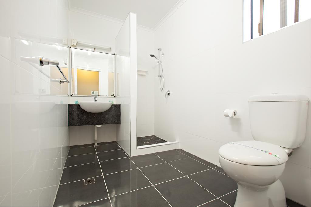 Sarina Motor Inn Екстер'єр фото